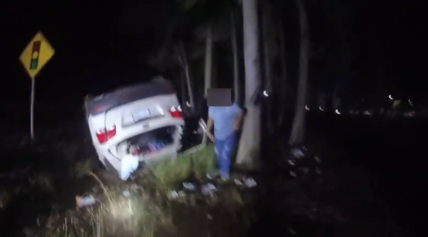 Footage shows moment a Gloucester deputy lifts a car to save trapped woman