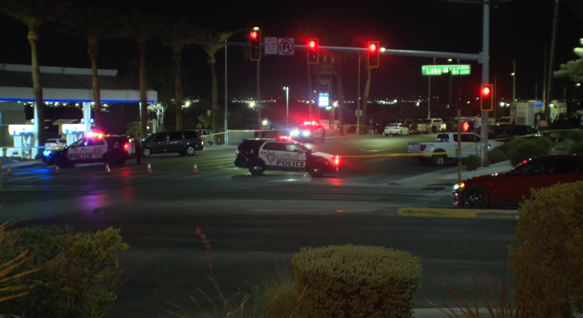 LVMPD: Barricade blocks all lanes on Hollywood Boulevard after Lake Mead Boulevard