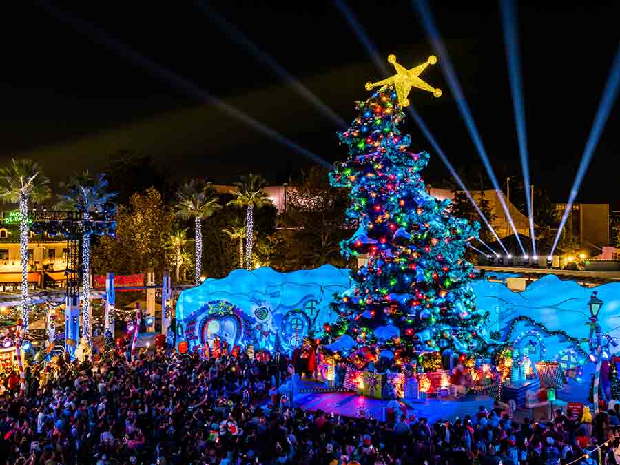 universal_studios_hollywood_holiday_2022_grinchmas.jpg