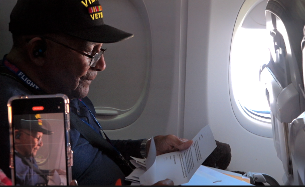 Veterans moved to tears by 11,000 letters during Honor Flight mail call.