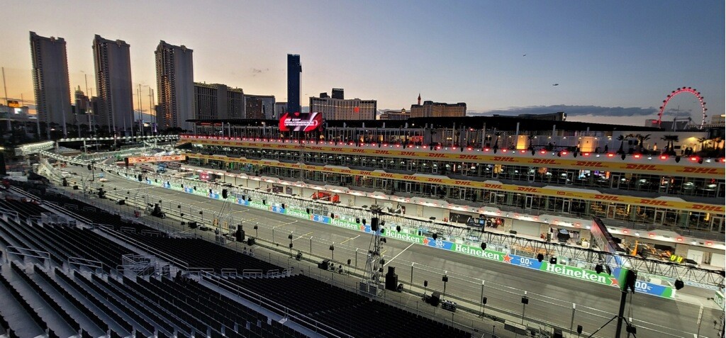 Formula 1 Pit And Garagea Building