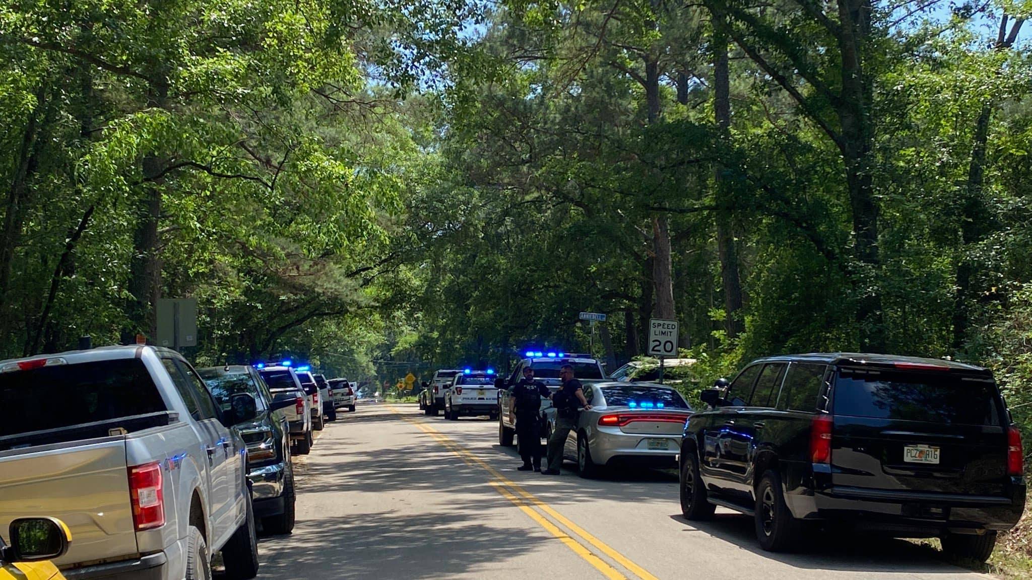 042822 standoff waterfront road lcso.jpg
