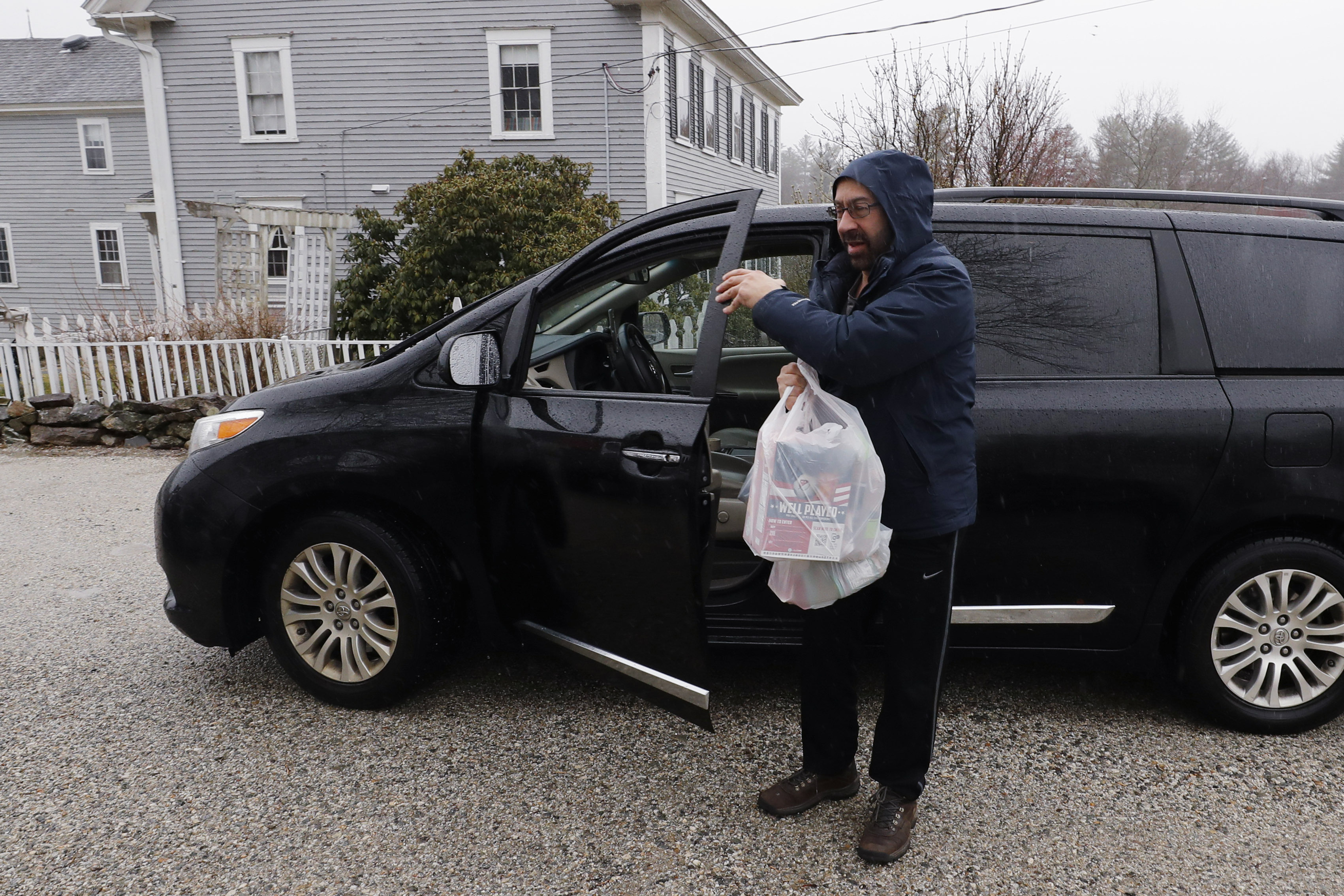 Virus Outbreak New England