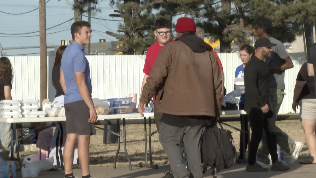 Hearts4theHomeless meal giveaway