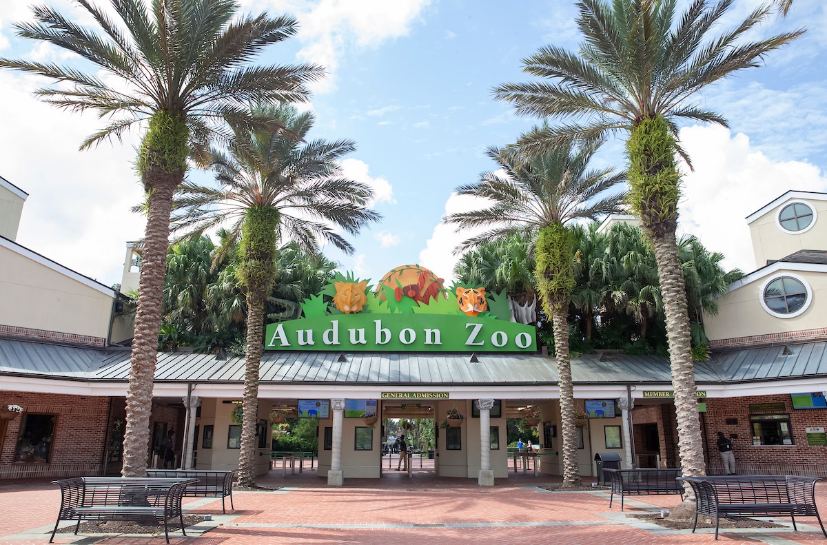 Audubon Zoo entrance.jpg
