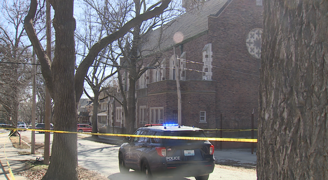 Shots fired outside Kansas City funeral service injuring 4, including off-duty officer