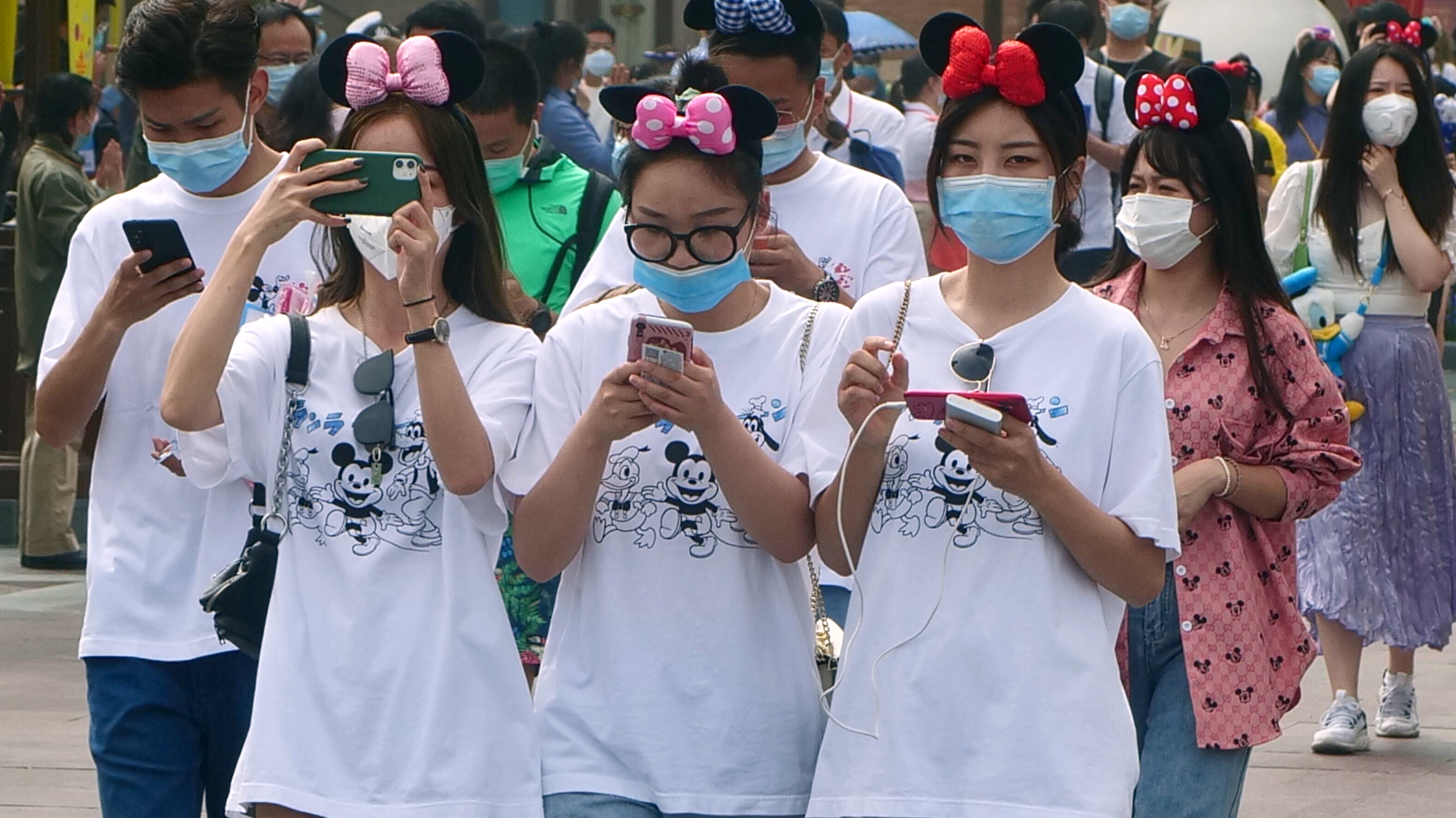 ap-shanghai-disney
