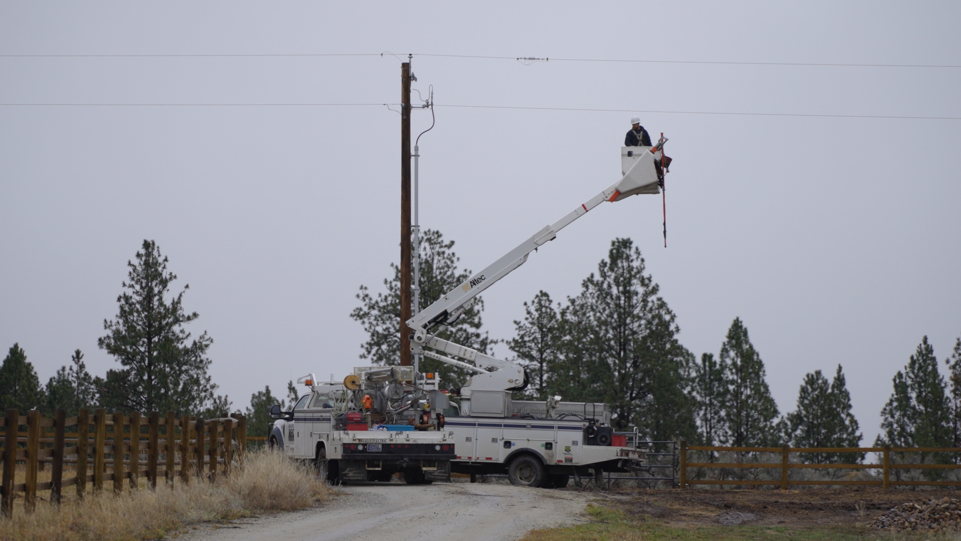 Ravalli Electric Co-op Crew