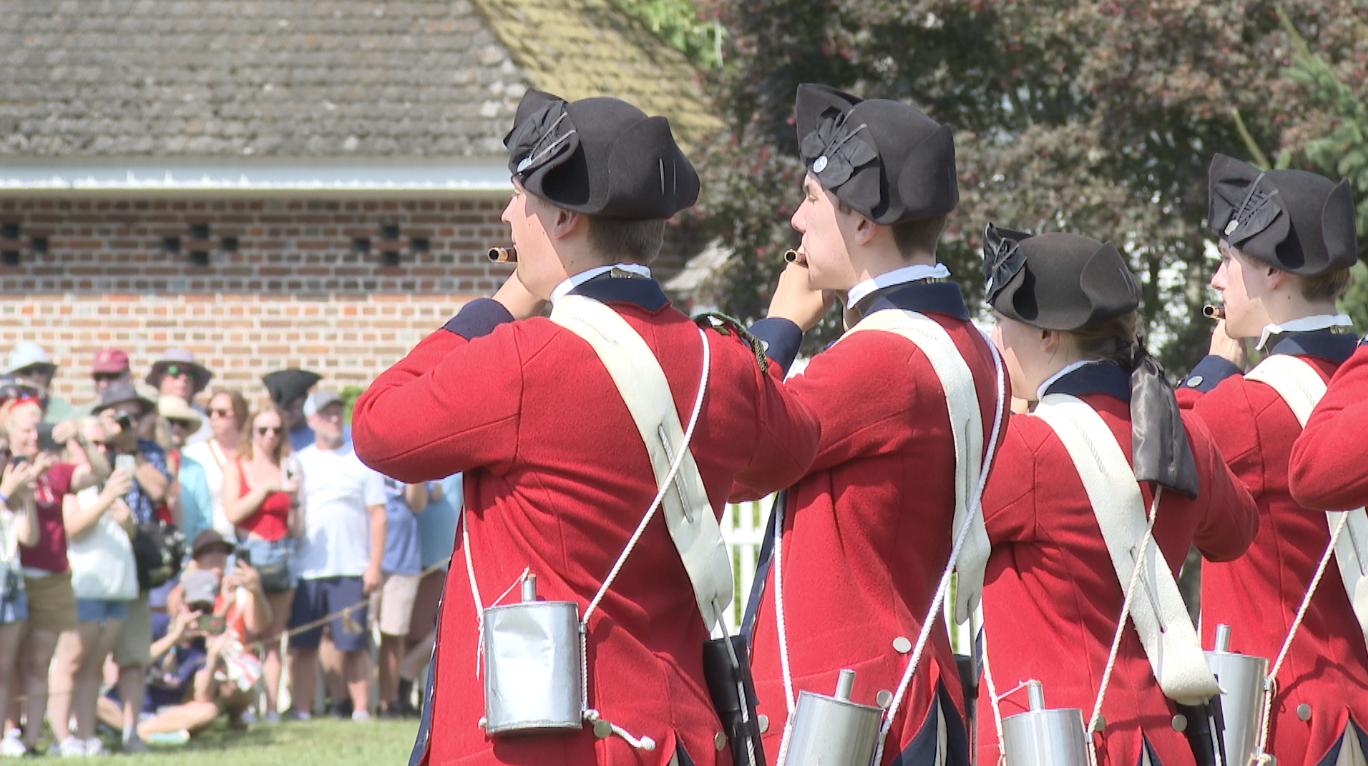 Colonial Williamsburg fife players