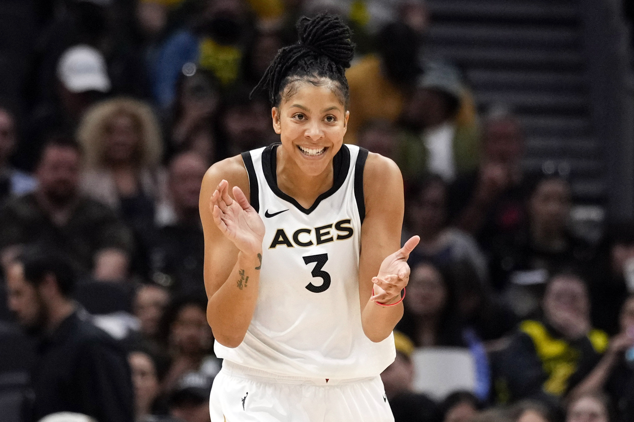 Candace Parker
Chelsea Gray