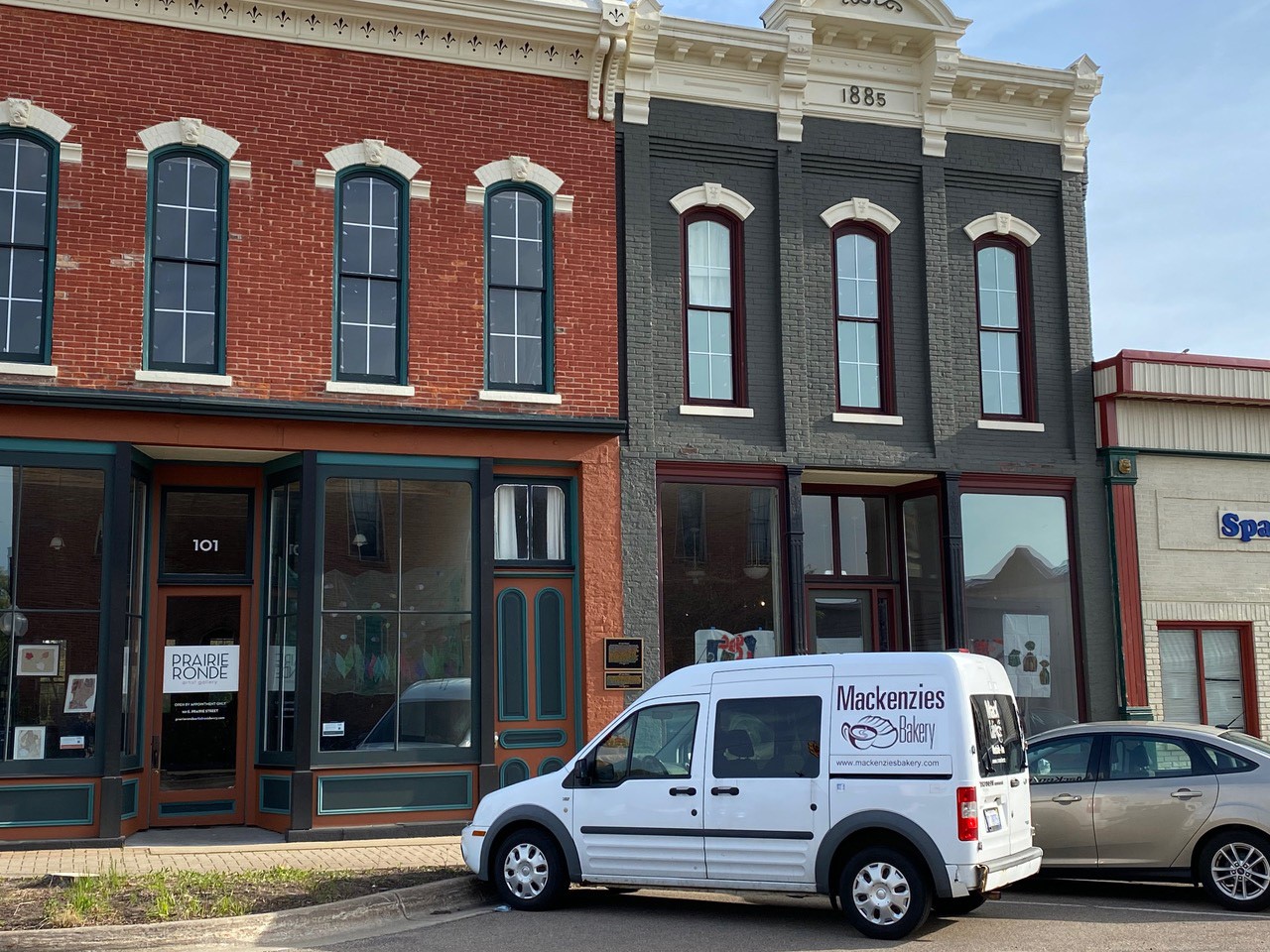 Mackenzies Bakery vehicle.jpg