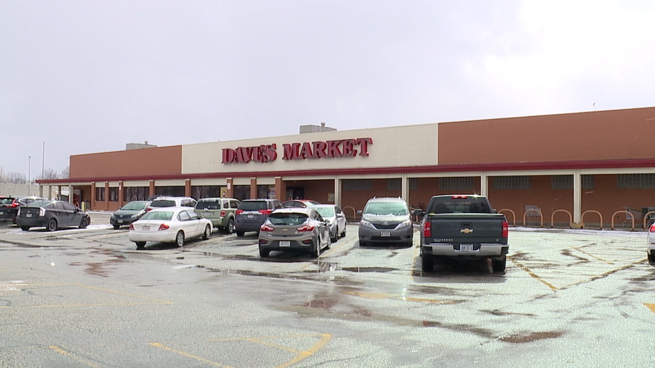 DAVES MARKET 2.jpg