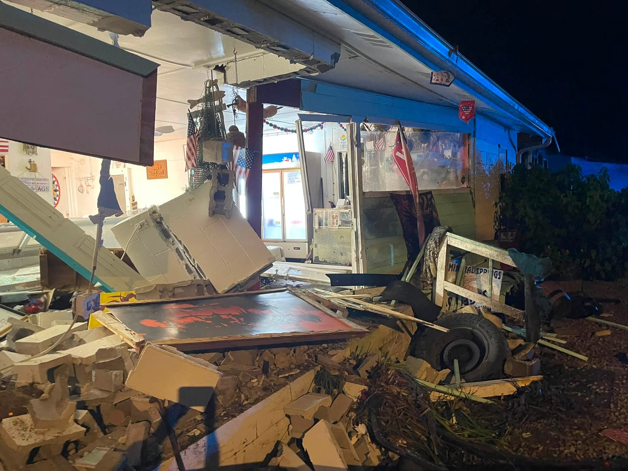 seafood market car crash 81526.jpg