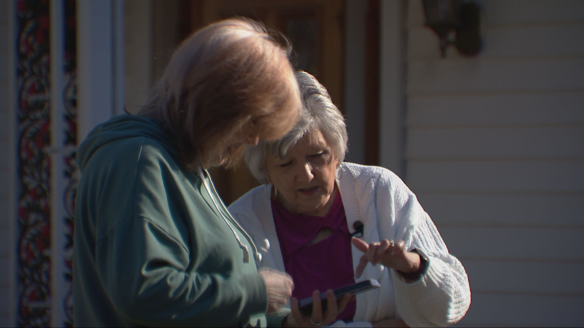 close CALL AT GAS PUMP.