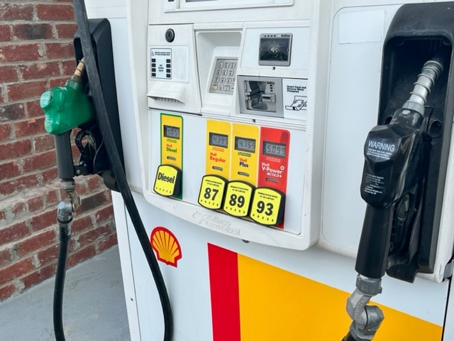gas 2.jpg