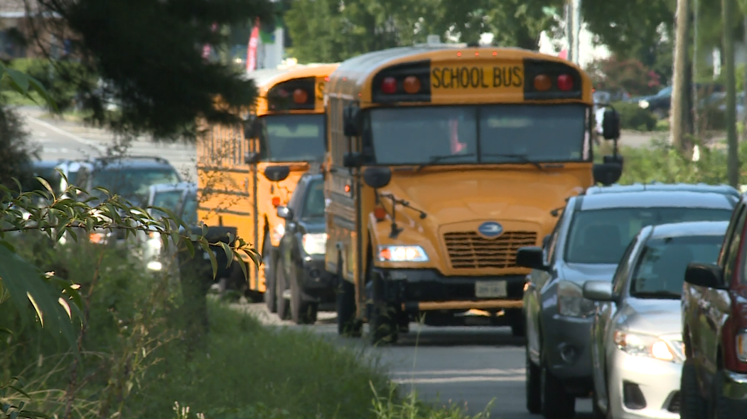 Chesterfield parents, students report long lines, bus delays on 2nd day of school