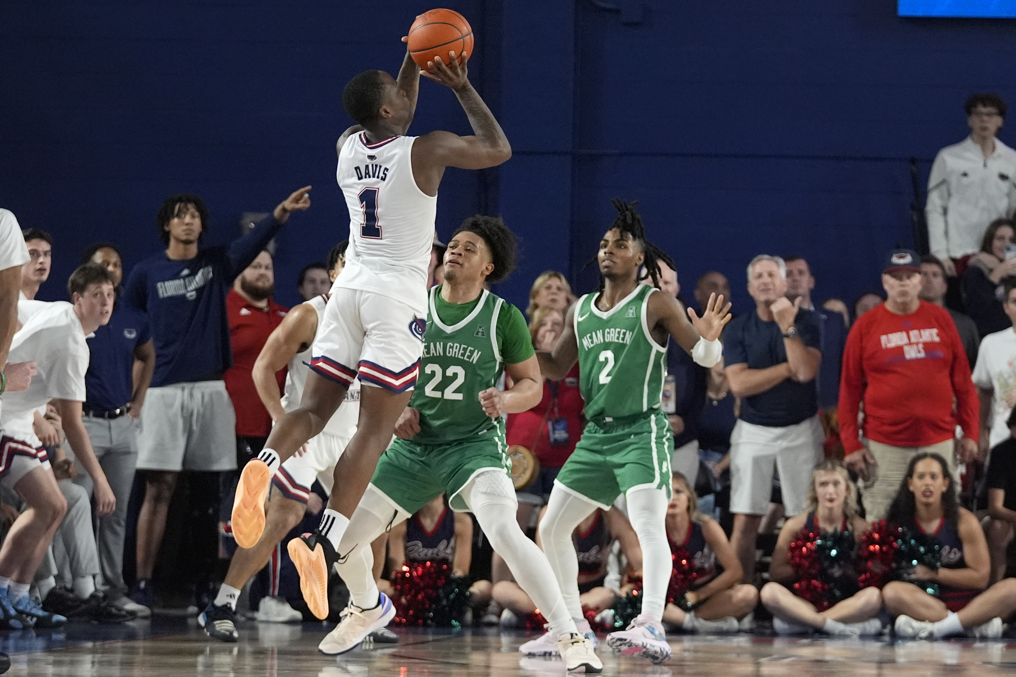 FAU Owls guard Johnell Davis takes game-winning shot vs. North Texas Mean Green, Jan. 28, 2024