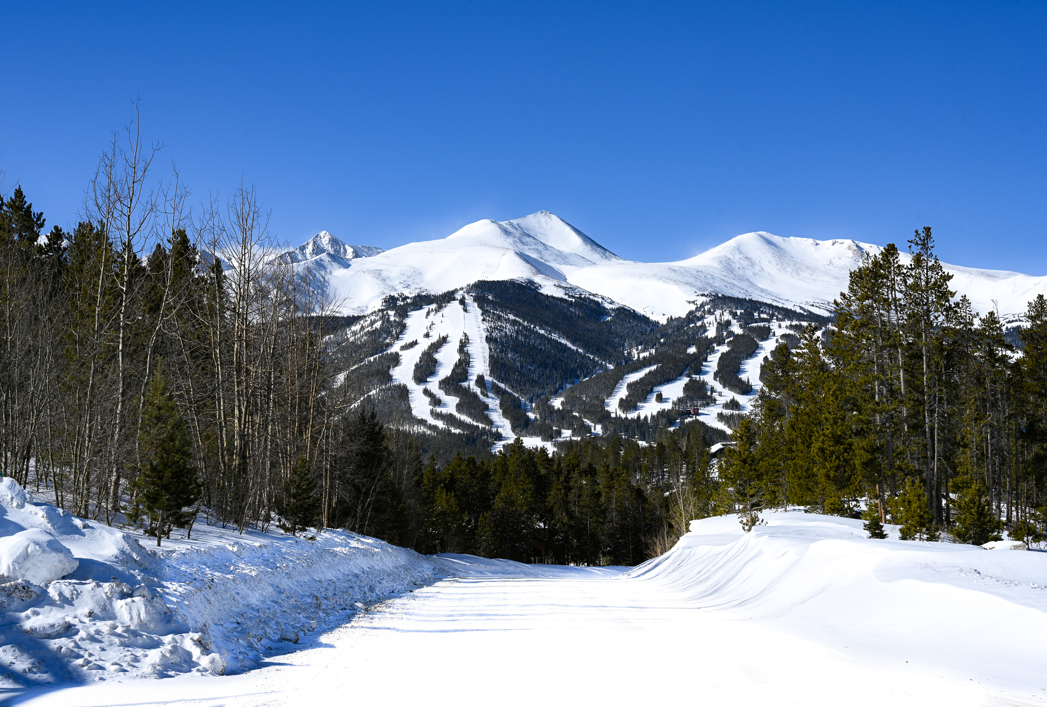 snowy road in breckenridge.jpg