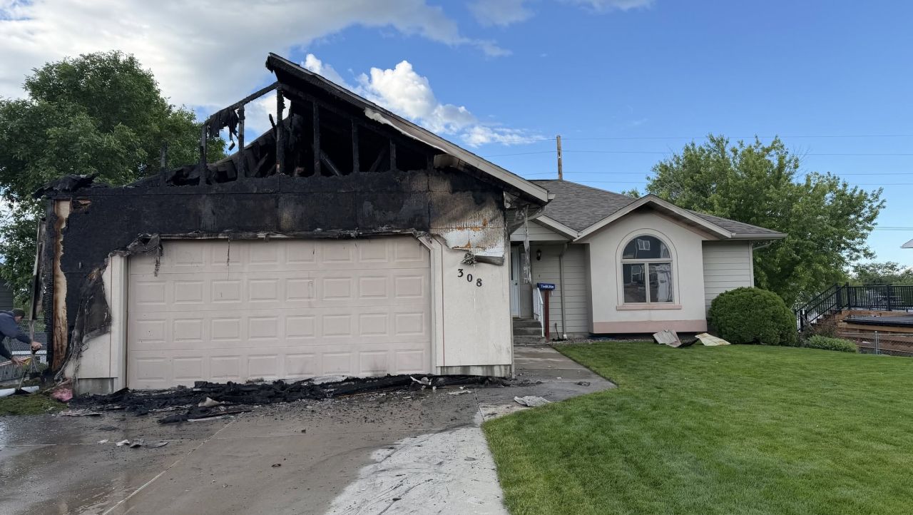 No injuries in early-morning house fire in Great Falls