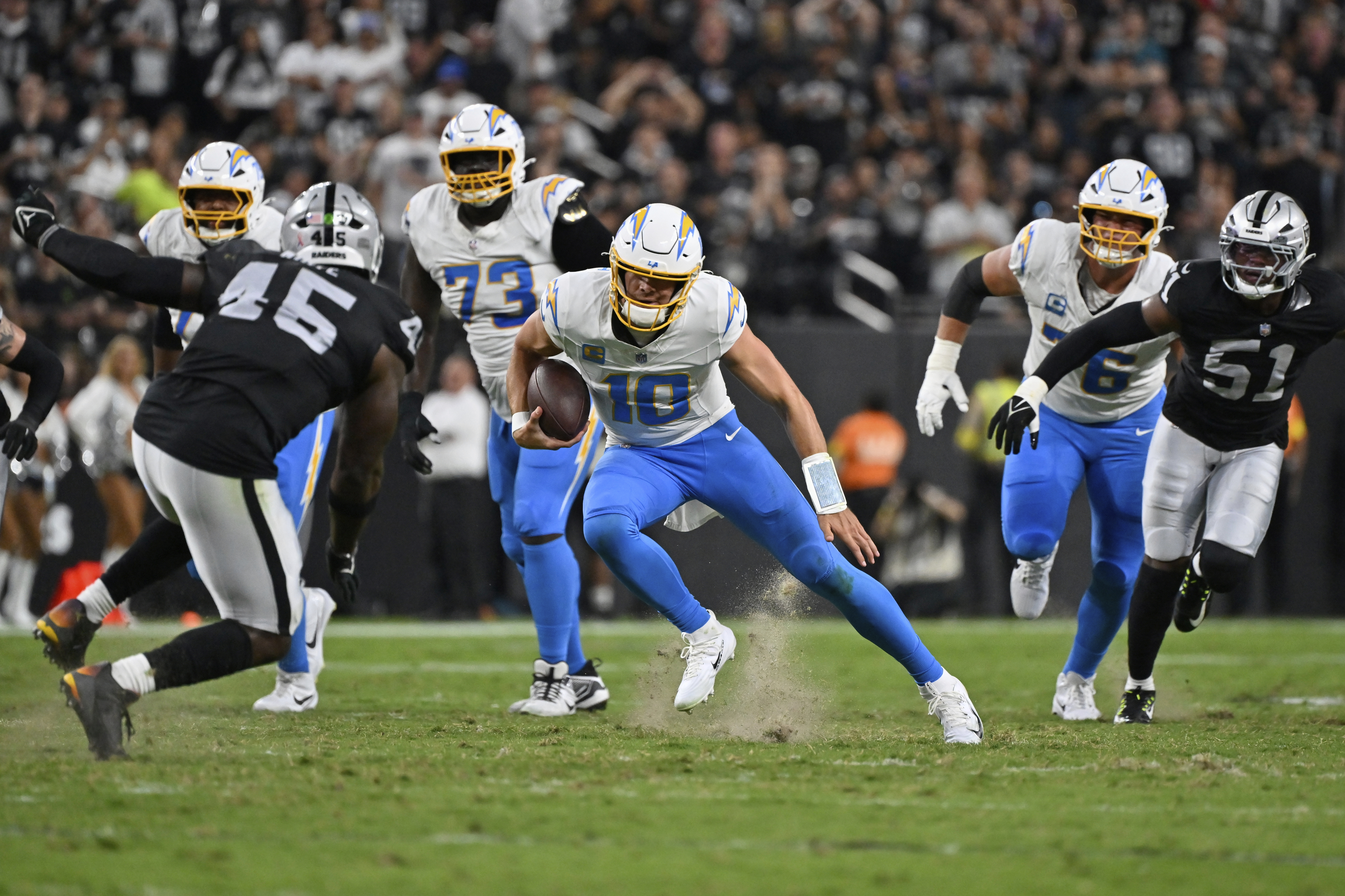 Chargers Raiders Football