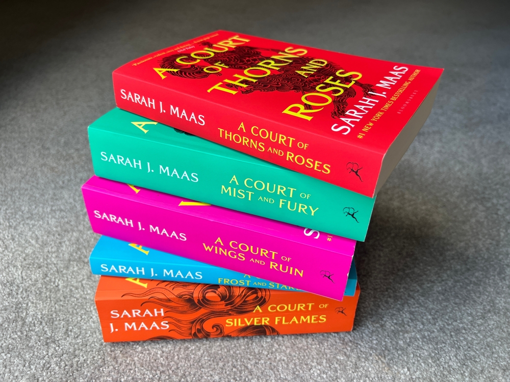 A Court of Thorns and Roses book series by Sarah J Maas.