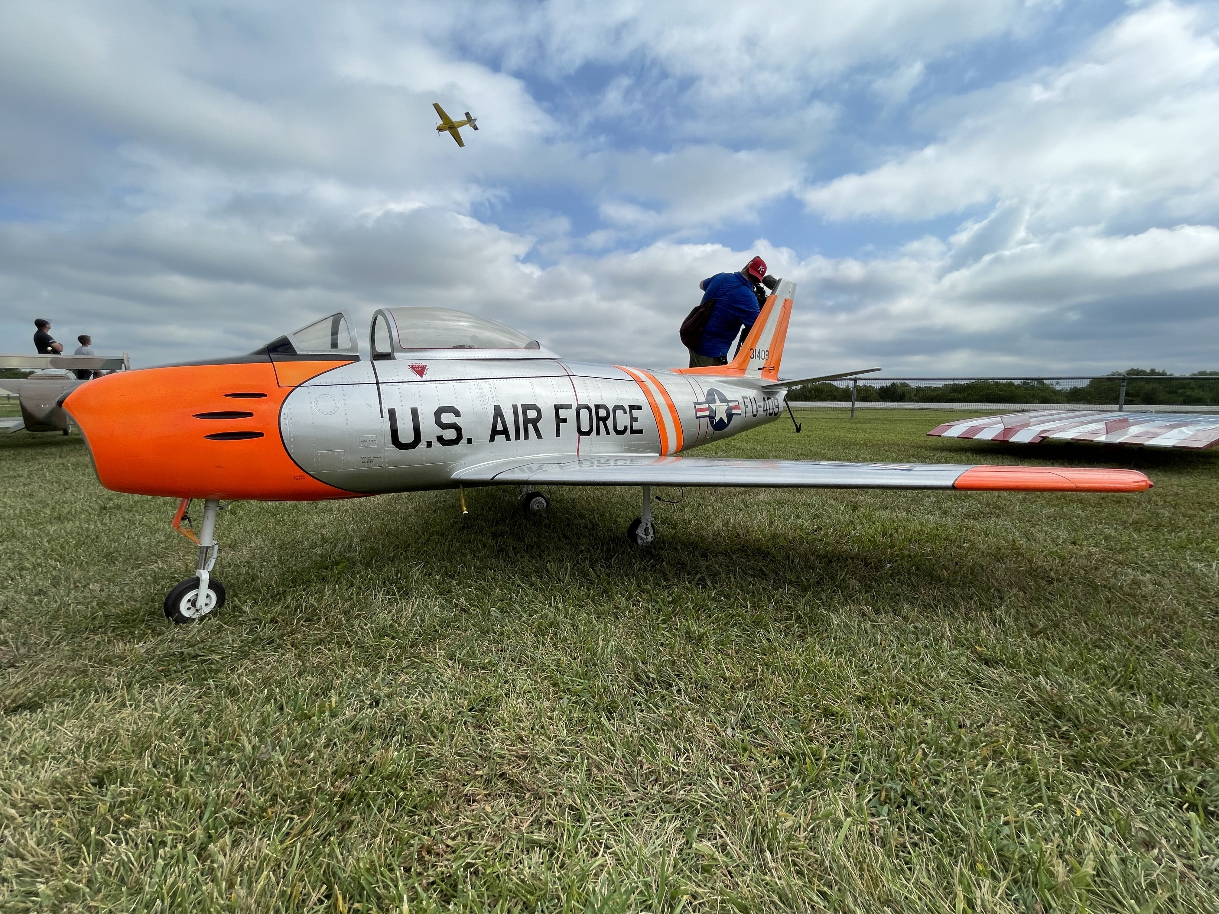 Miniature airplane