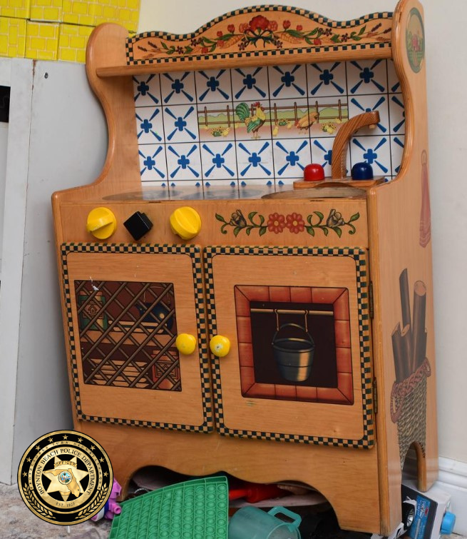 KitchenPlaySet in toddlers death.png