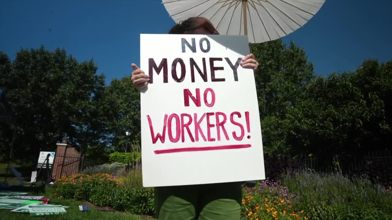 Lewis Ginter Botanical Garden cancels health coverage for striking employees
