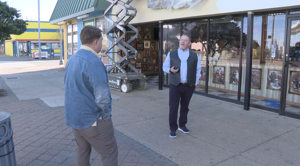 Murals at VB Oceanfront store removed after city violation