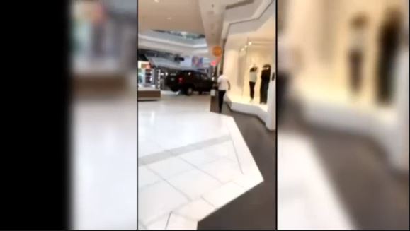 suv in mall chicago