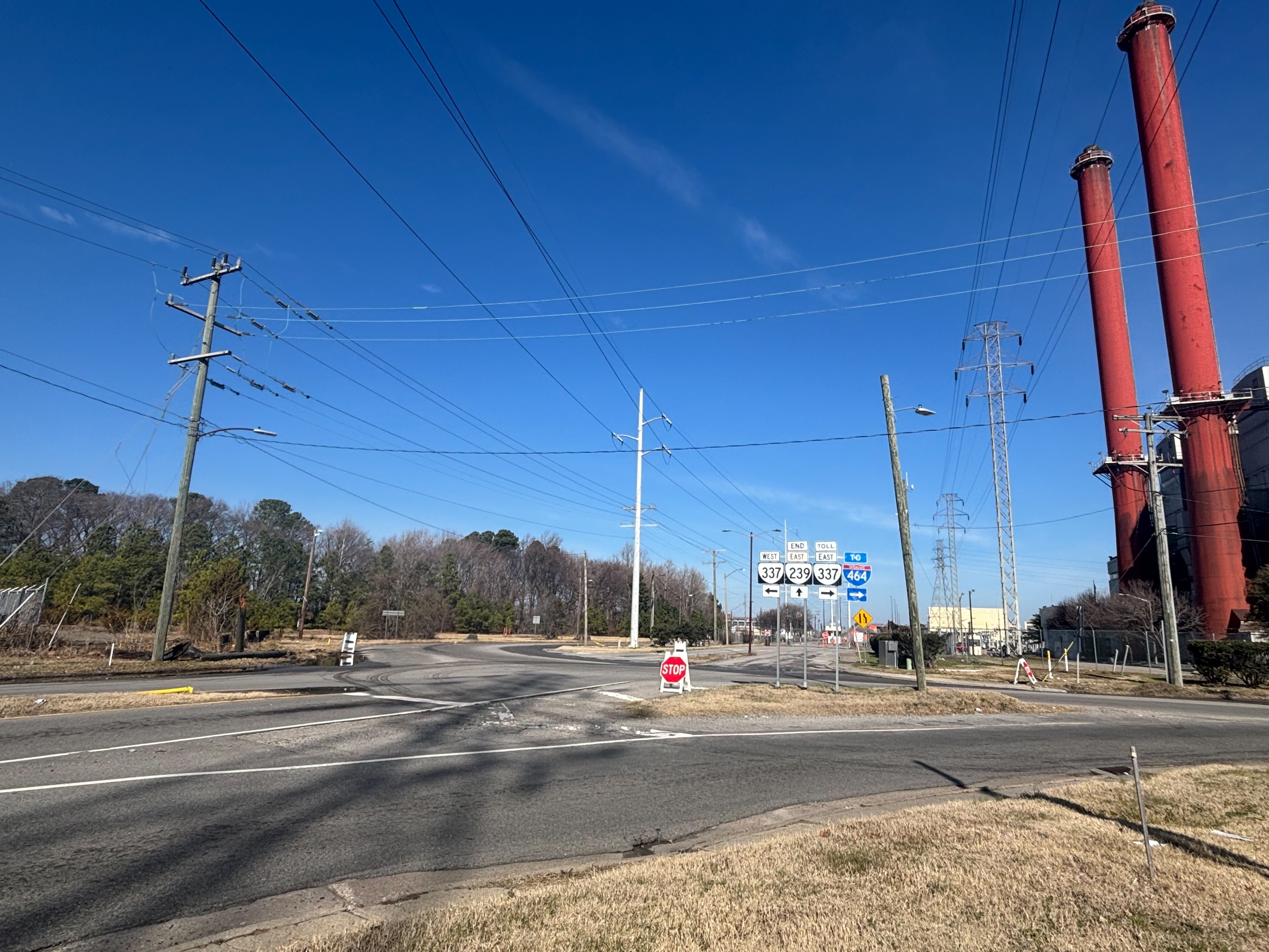 Elm Ave & Victory Blvd