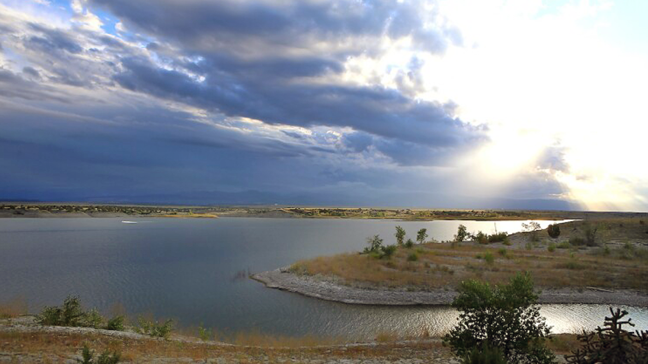 lake pueblo state park.png