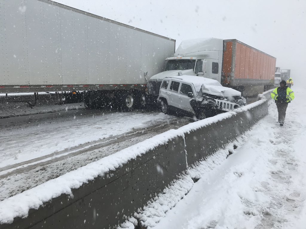 Crash on I-25 southbound