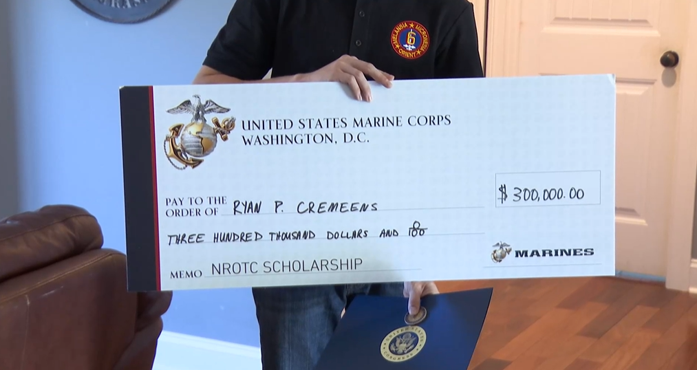 Ryan Cremeens receives scholarship 