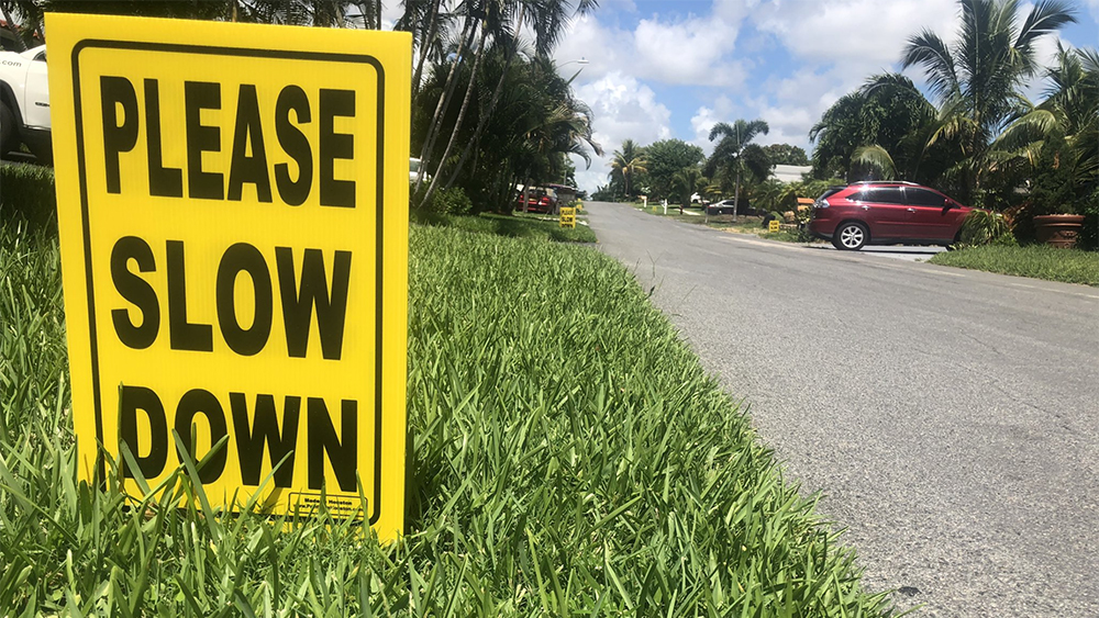 WPTV-BOYNTON-BEACH STREET-SIGNS.jpg