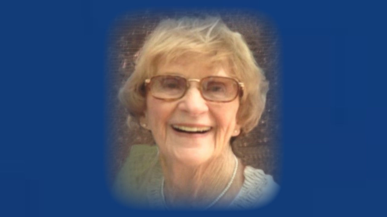 Elizabeth Devine
September 19, 1926 - September 15, 2023