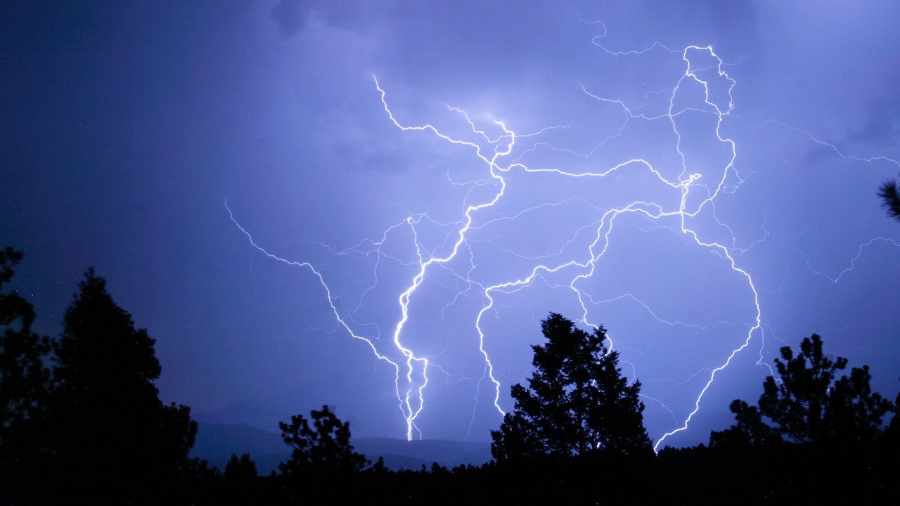 Lightning in Divide