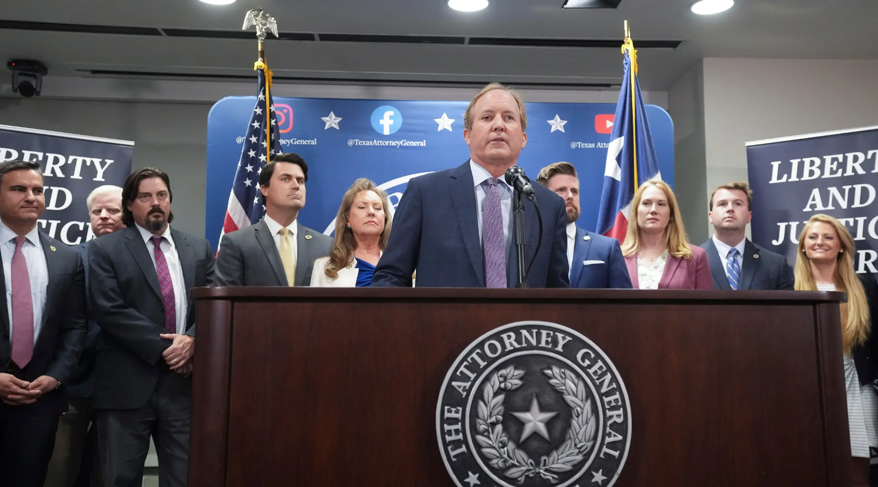 Ken Paxton.PNG