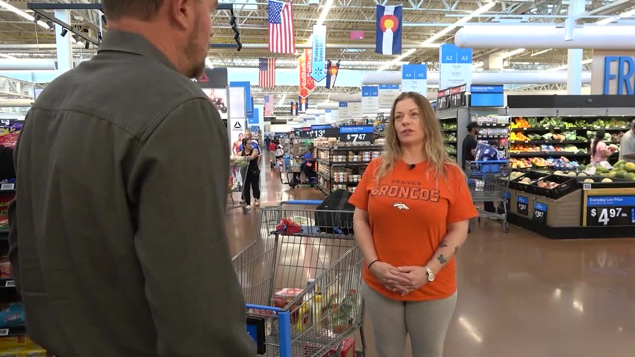 D7 Gives SNAP Walmart Russell Haythorn.jpg