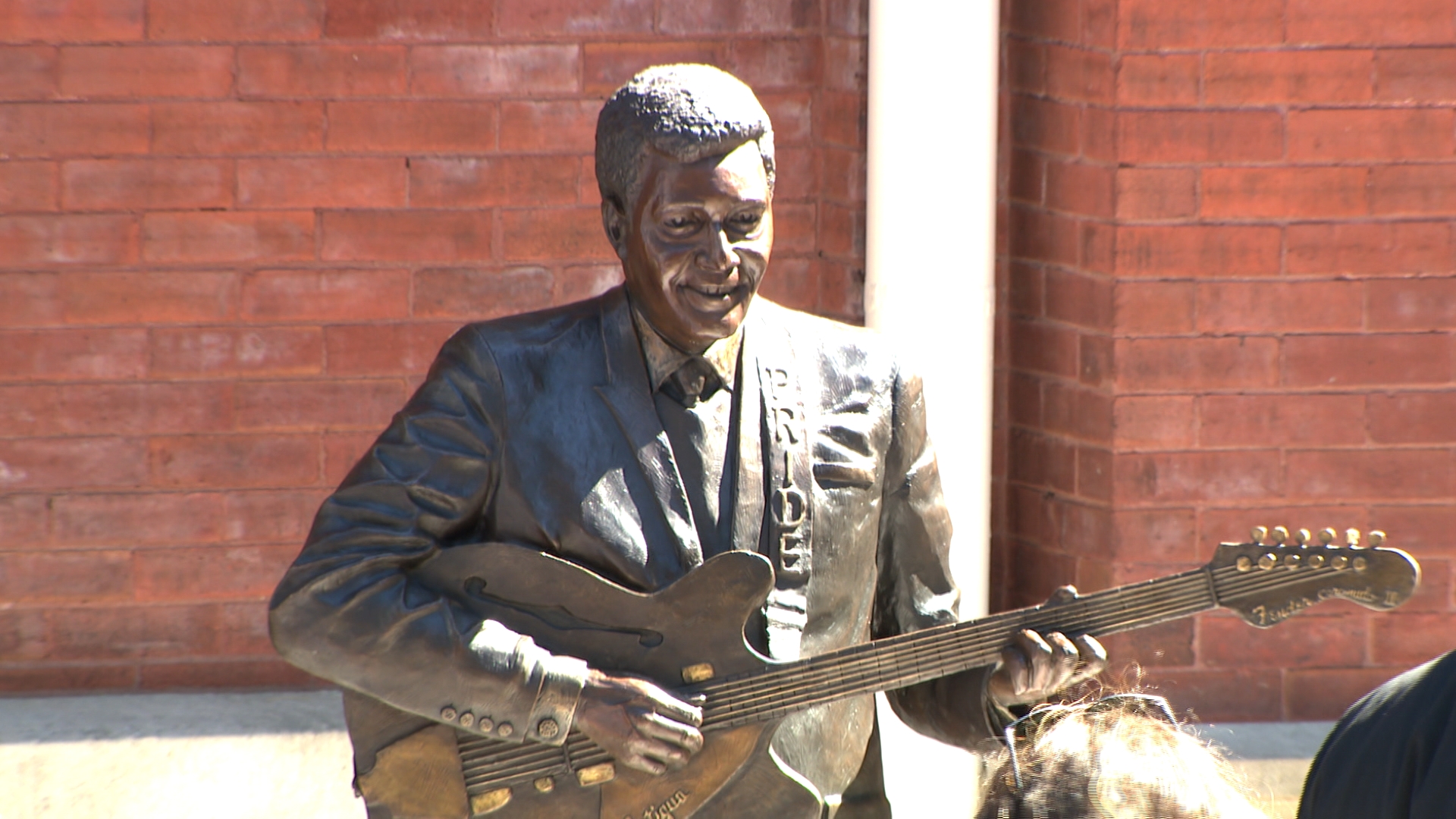 Charley Pride statue
