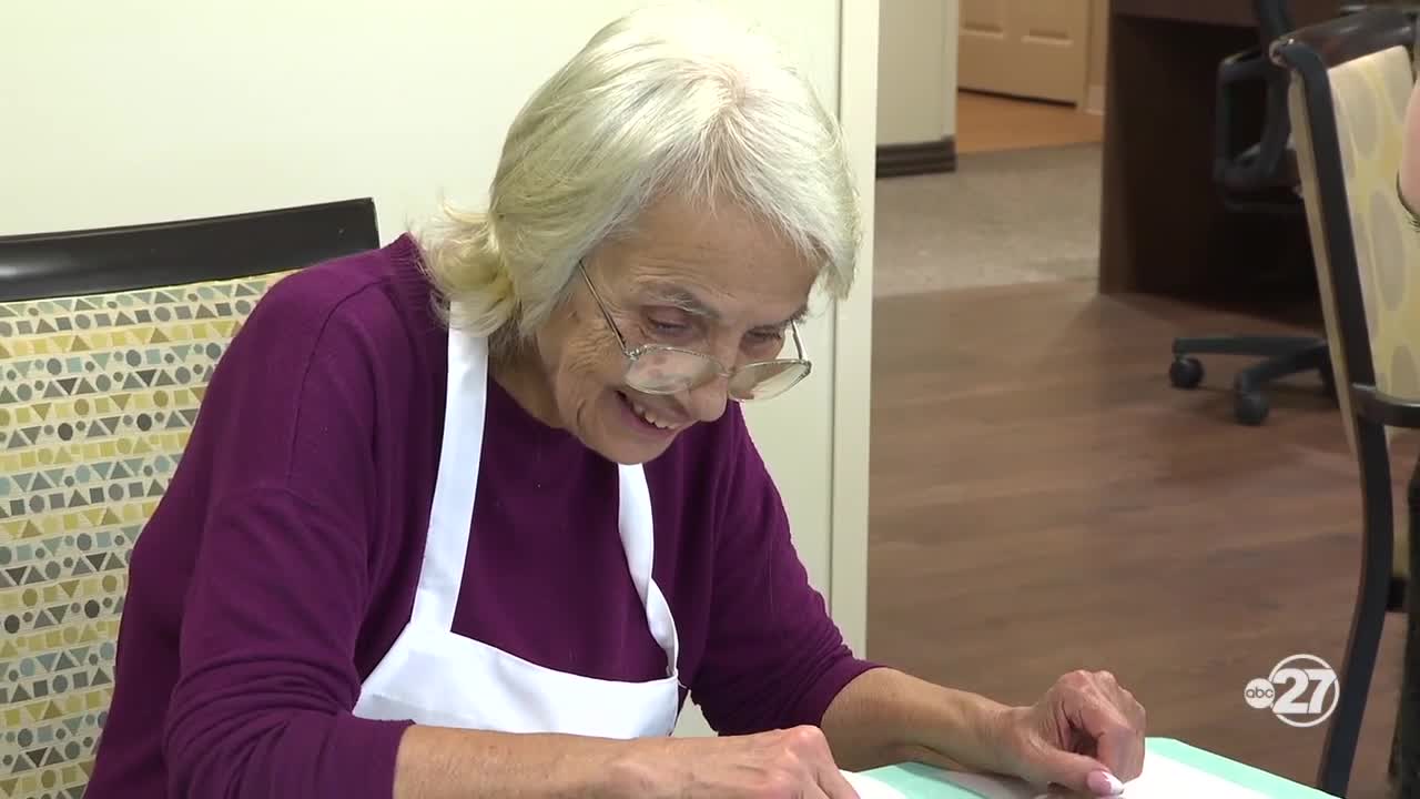 Florida State 'Opening Minds Through Art' combats dementia with weekly art classes 