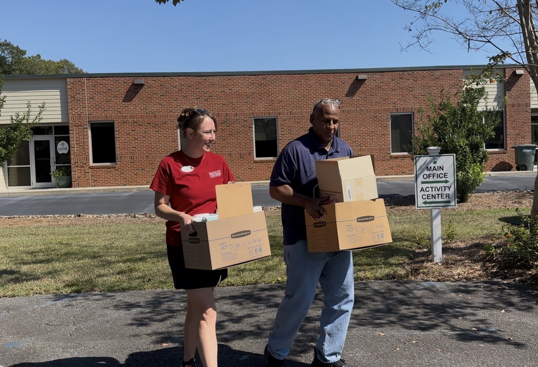 More than 1,200 volunteers tackle 60+ projects to help families and nonprofits in Thomas County