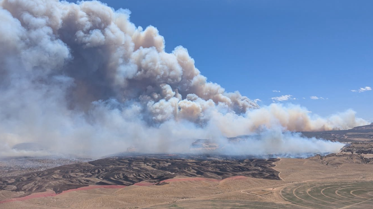 Two wildfires near Utah-Colorado border merge, burning 28,000 acres