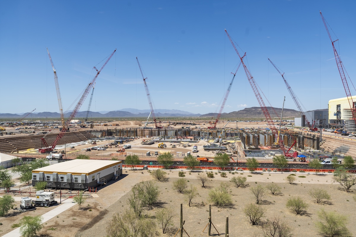 TSMC cranes