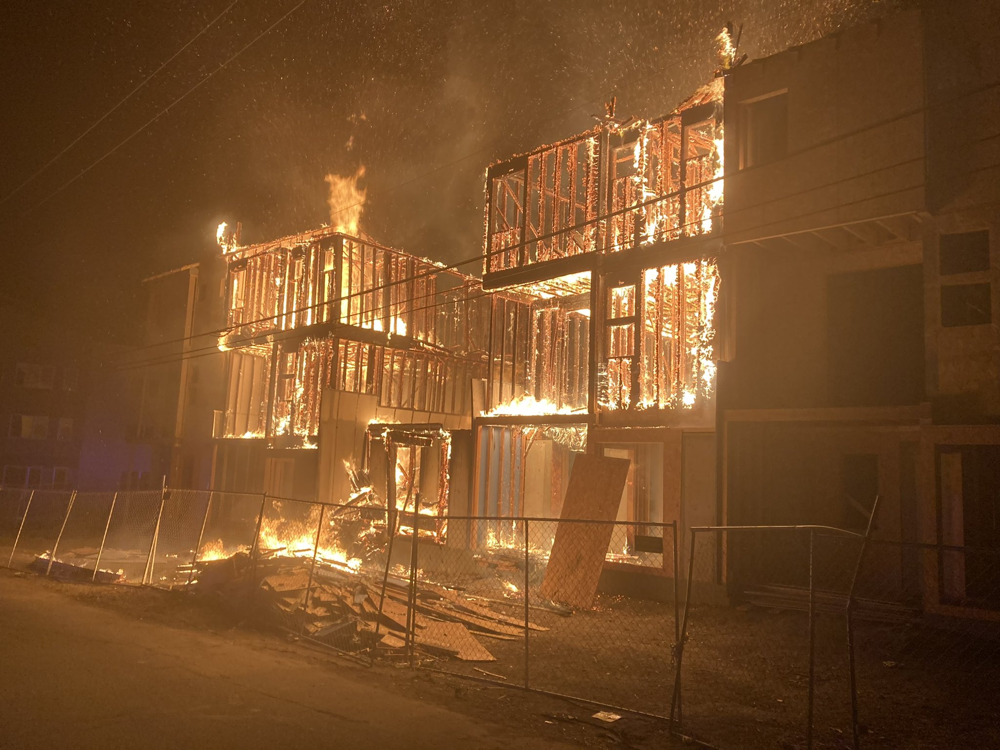 16th ave and routt st lakewood townhome fire.jpeg