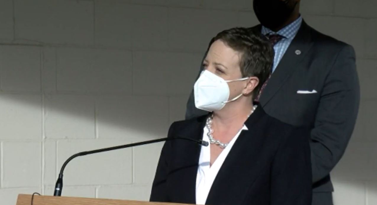 Dr. Lindsay Huse