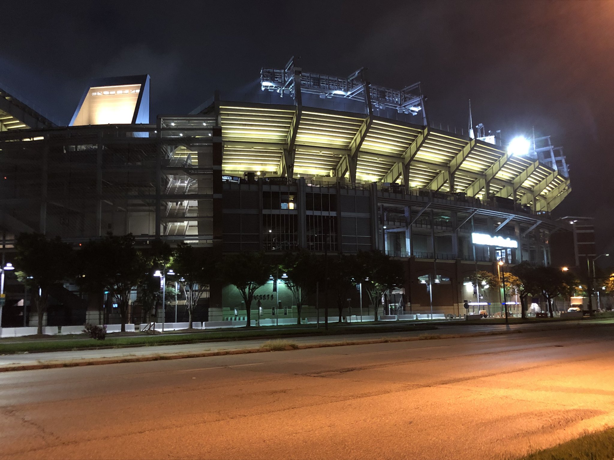M&T BANK STADIUM.jpg