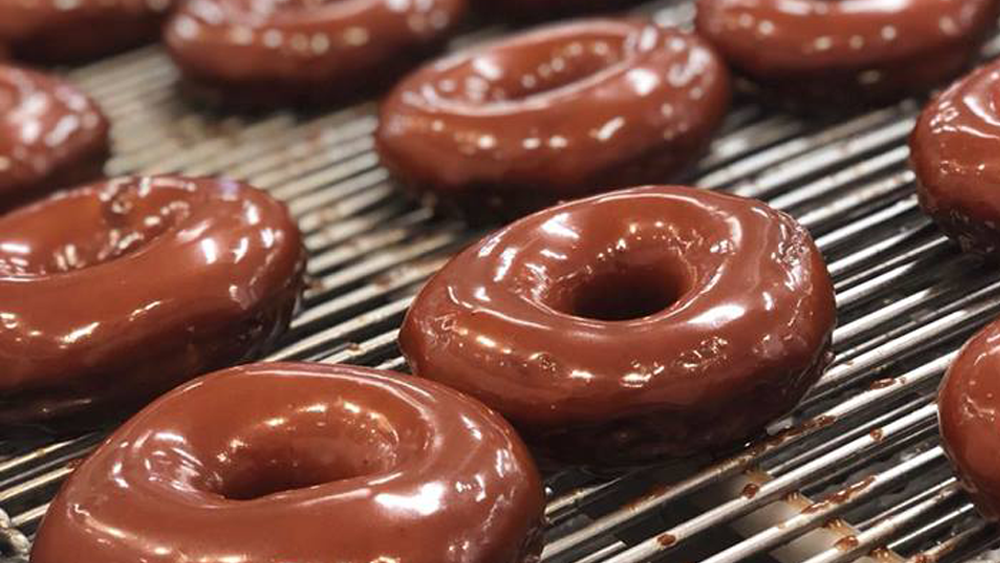 krispy-kreme-chocolate-donuts2.png