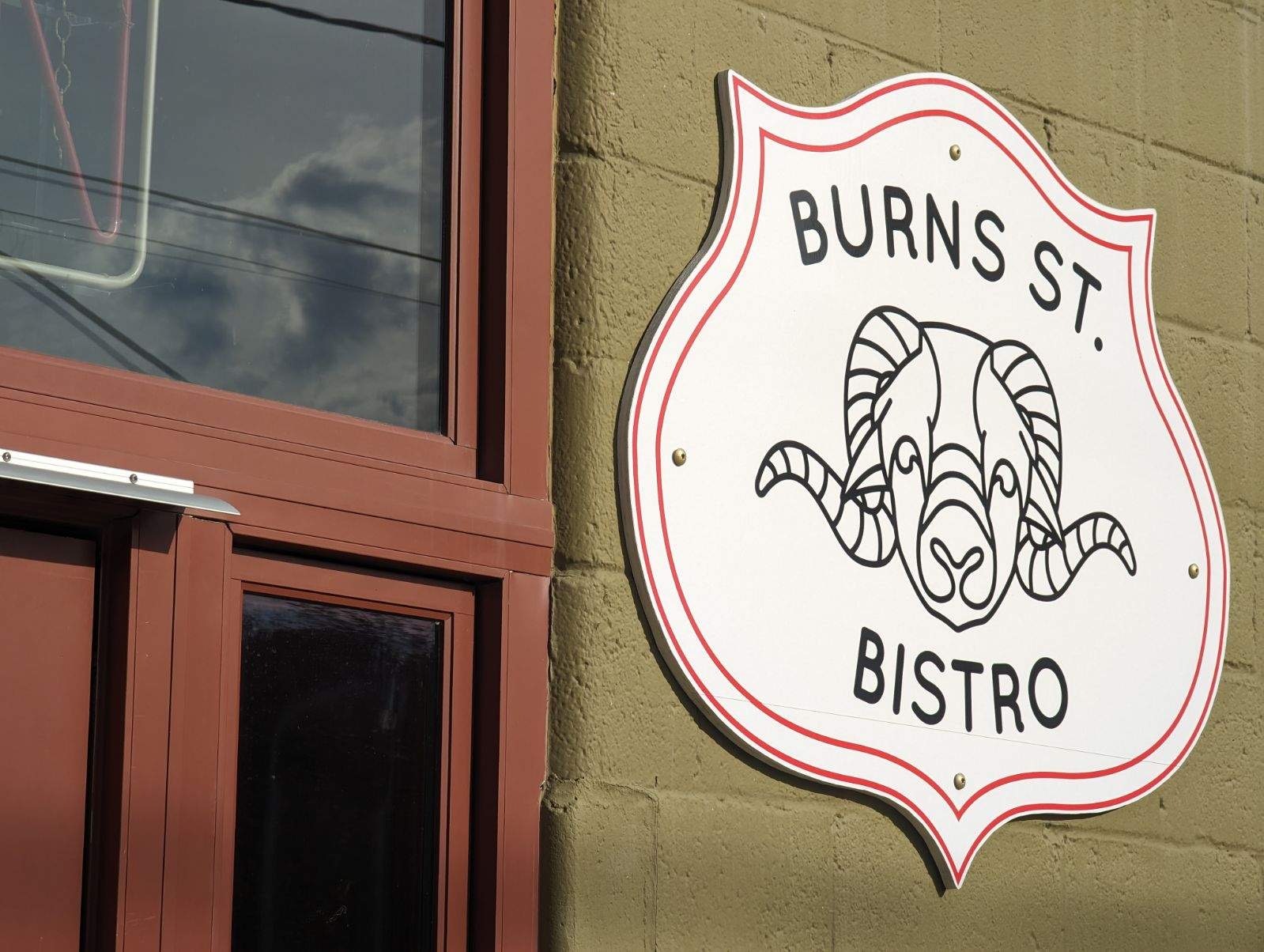 Burns St Bistro sign