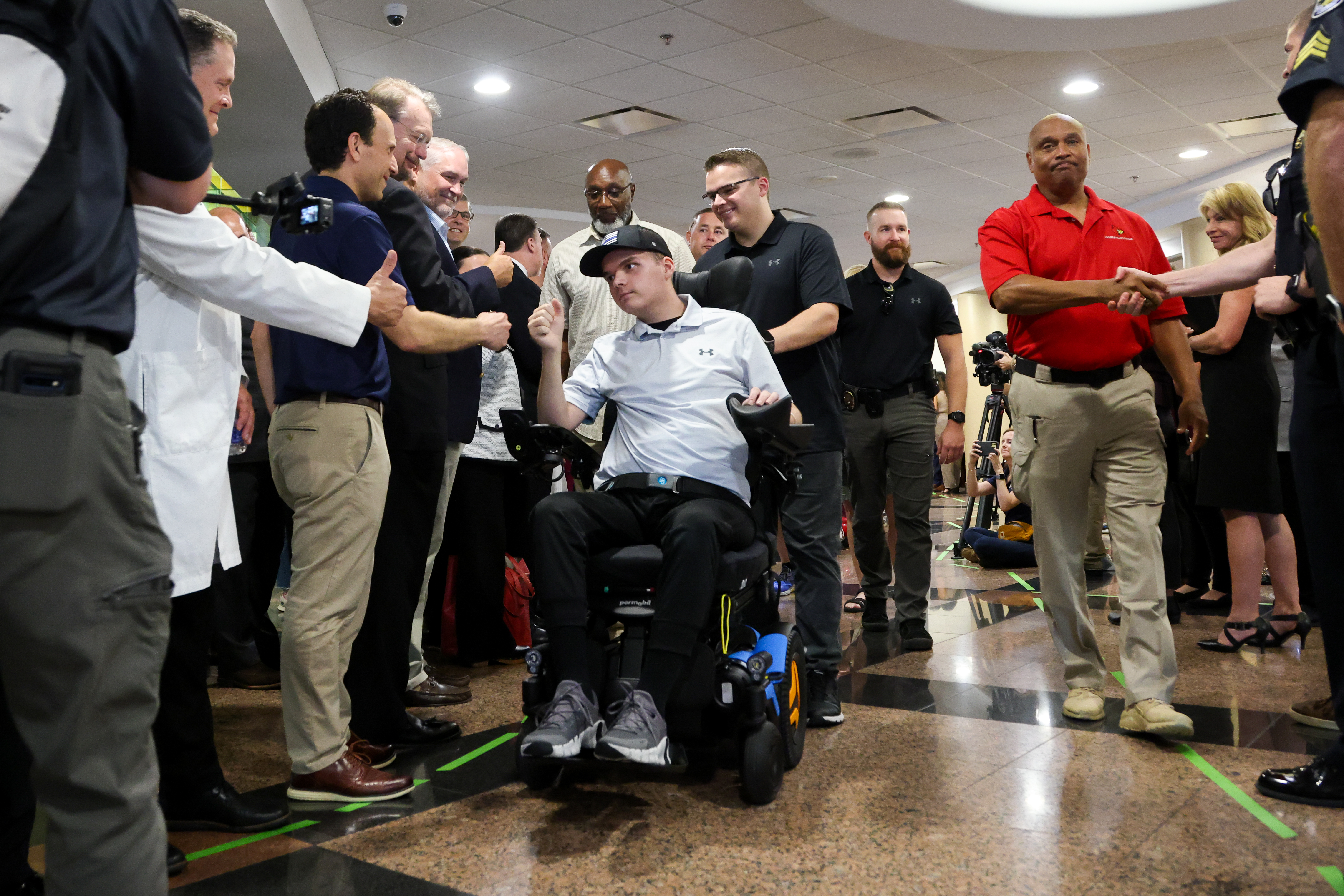 LMPD OFFICER NICK WILT HOSPITAL DISCHARGE FROM UOFL HEALTH (15).jpg